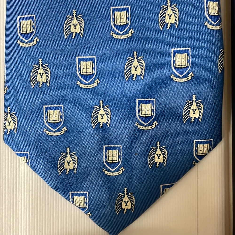Yale University Vineyard Vines Tie NWT